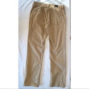 DC khaki pants size 28